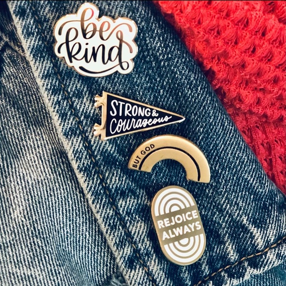 Be Kind Enamel Pin - Picture 5 of 5